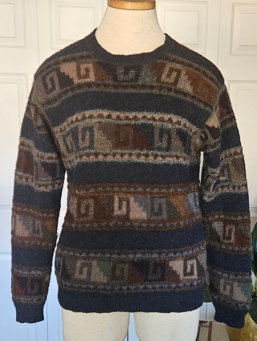 Vtg Peruvian Connection 100% Alpaca Geometric Crewneck Sweater Size M